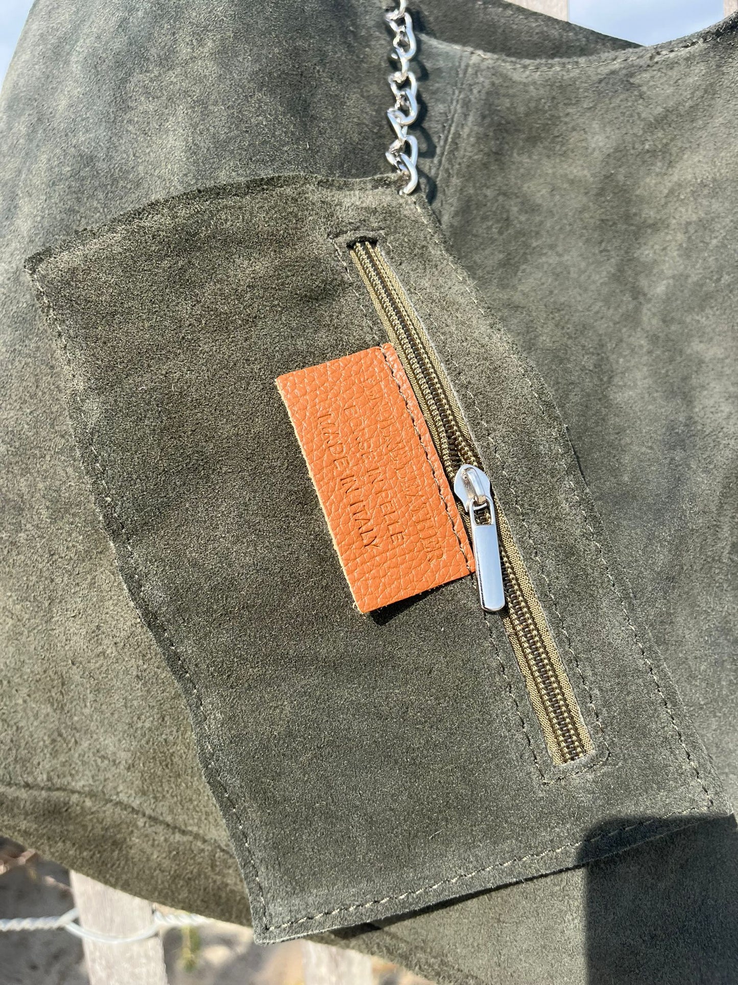 Sac SABRINA kaki en croûte de cuir