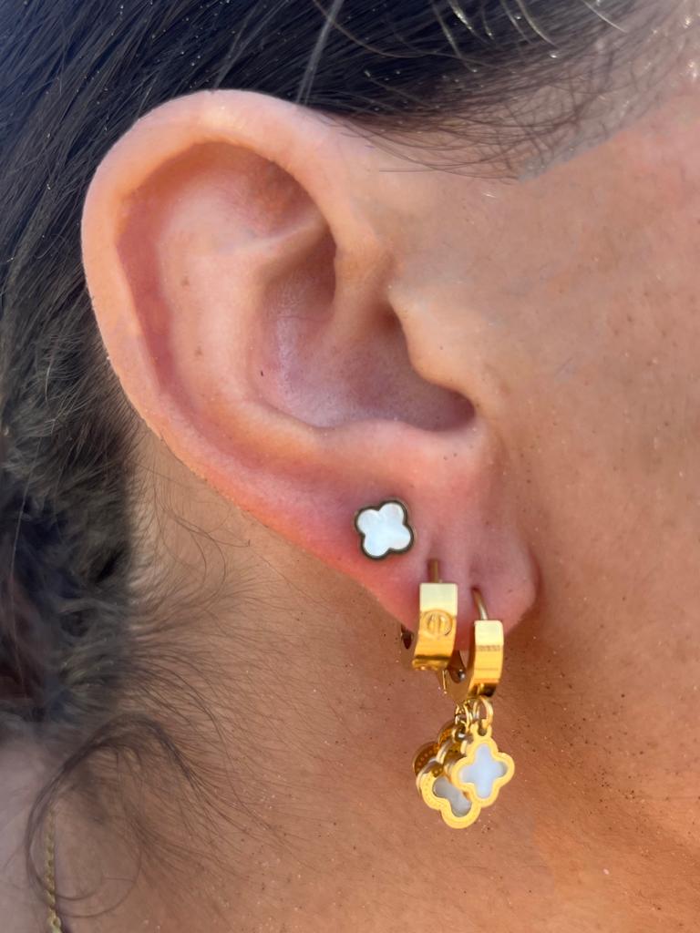 Boucles d'oreilles SAFIA blanches